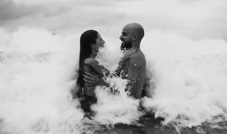 How to get spark back in a relationship: advice for improving your love life