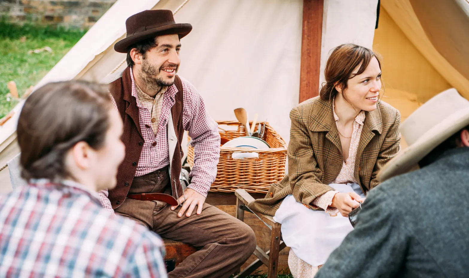How to meet friends as an adult: top 10 proven principles